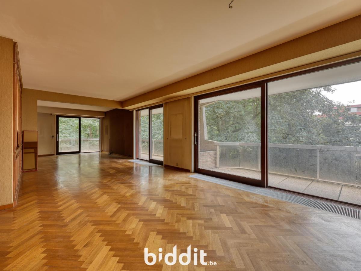 photo 21 du bien Appartements au 3e ét. formant un seul appartement (248m²)