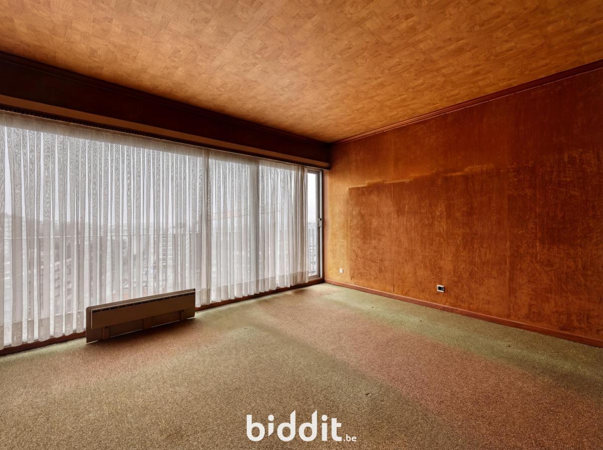 photo 6 du bien L’appartement au 9e étage + Les garages n°s 91 et 92