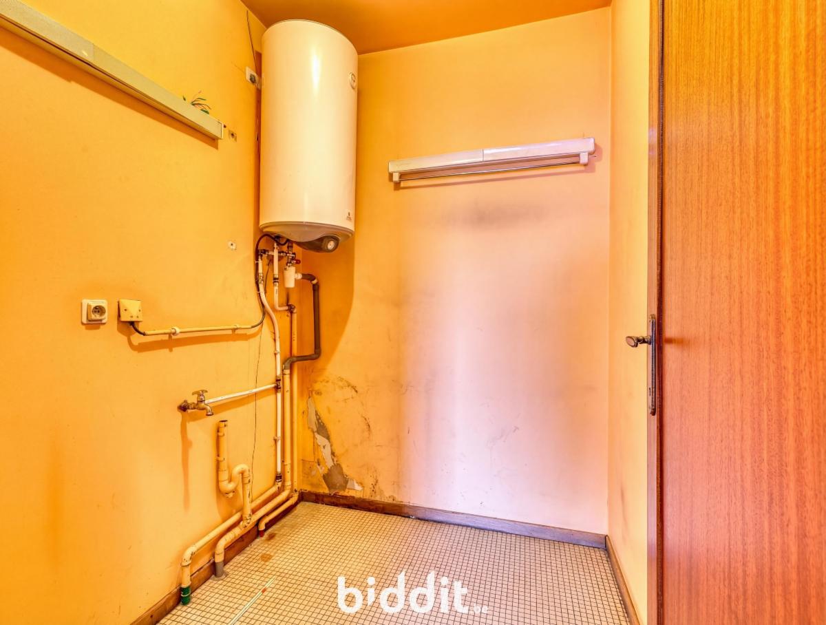 photo 7 du bien L’appartement au 9e étage + Les garages n°s 91 et 92