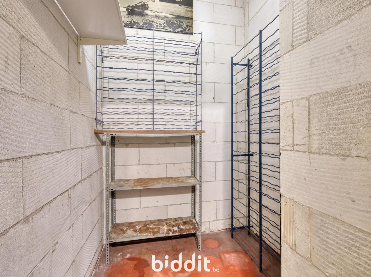 photo 12 du bien L’appartement au 9e étage + Les garages n°s 91 et 92