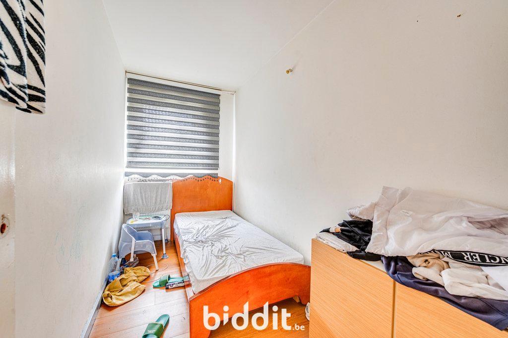 photo 7 du bien Lot 6 : Appartement au 4e étage et 2 caves