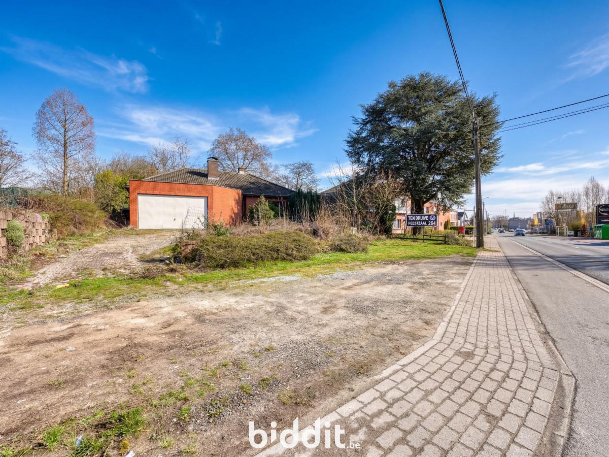 photo 3 du bien Une maison avec annexes