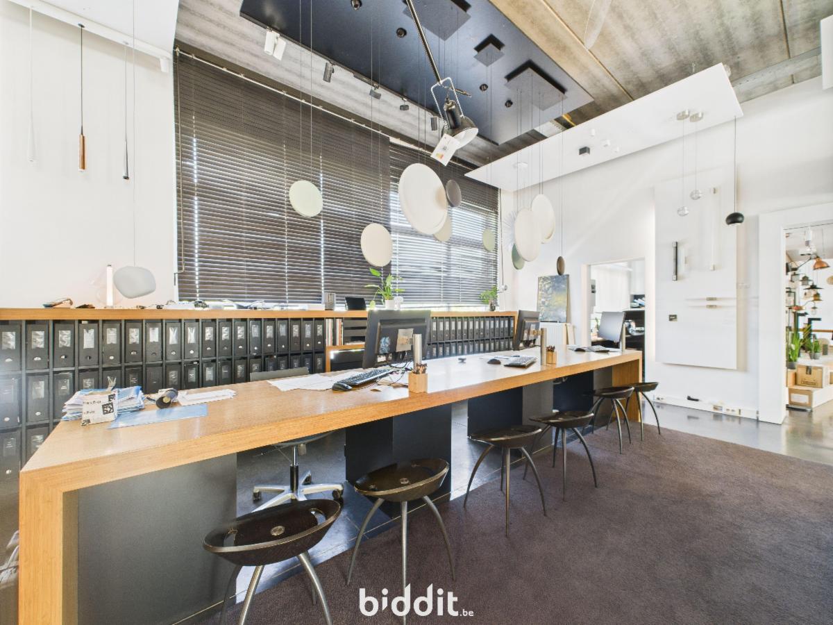 photo 10 du bien 3 commerces - 2 ateliers - 1 parking