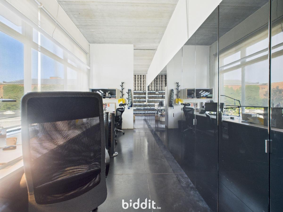 photo 12 du bien 3 commerces - 2 ateliers - 1 parking