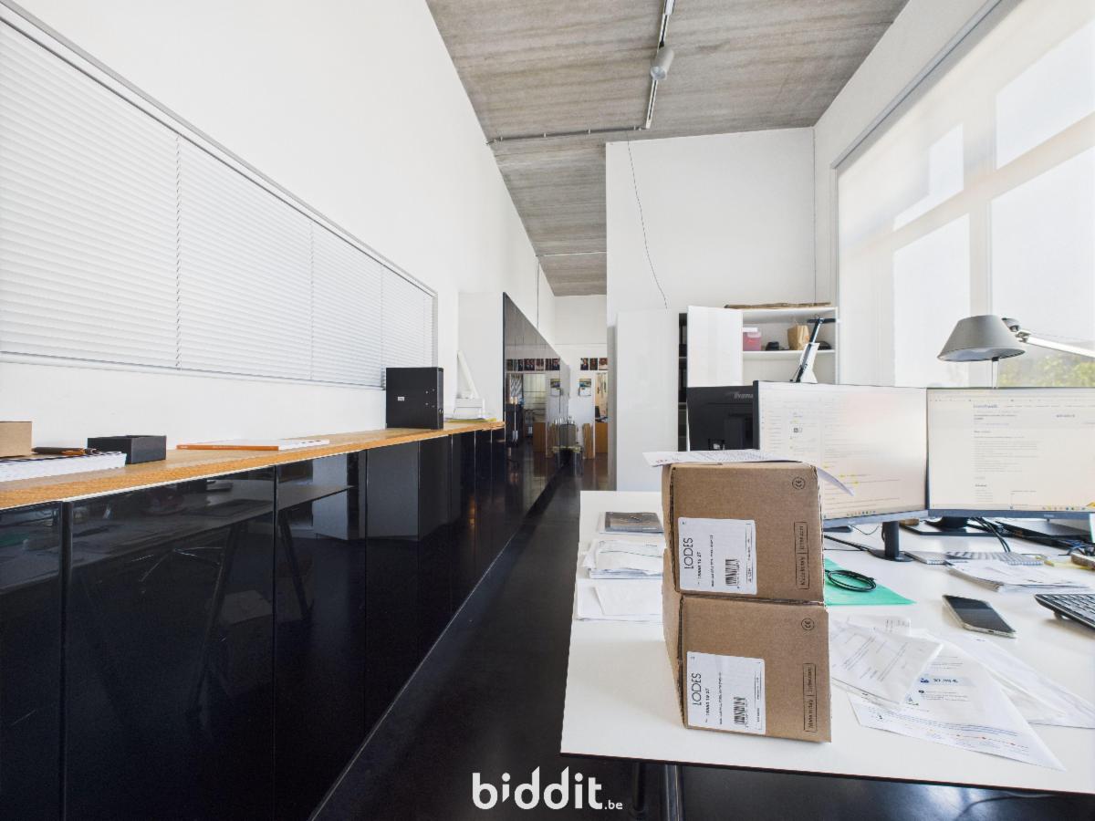 photo 13 du bien 3 commerces - 2 ateliers - 1 parking