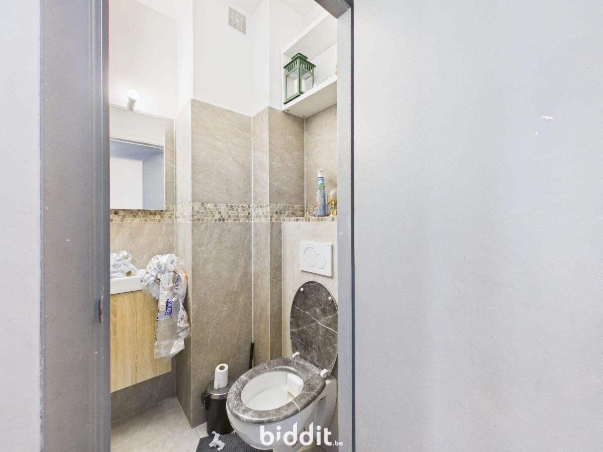 photo 9 du bien L’appartement au 7e étage